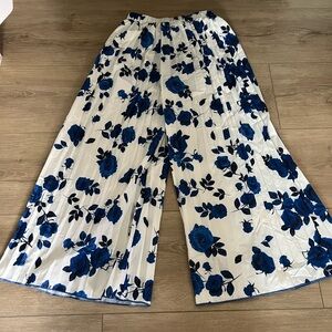 Kids Boho Floral White/Blue Flowy Wide Leg Pants Size 10